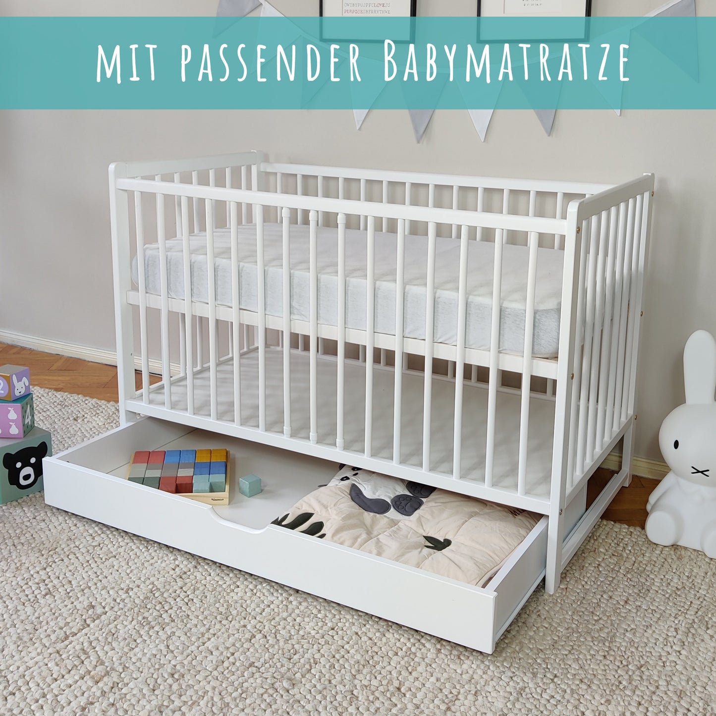 Babybett Kinderbett 60x120 Gitterbett Baby Bett Komplett-Set Beistellbett mitwachsend, Lattenrost höhenverstellbar mit abnehmbaren Sprossen | weiß Kiefer-Vollholz