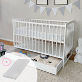 Babybett Kinderbett 60x120 Gitterbett Baby Bett Komplett-Set mit Matratze Beistellbett mitwachsend, Lattenrost höhenverstellbar mit abnehmbaren Sprossen, mit Schublade | weiß Kiefer-Vollholz