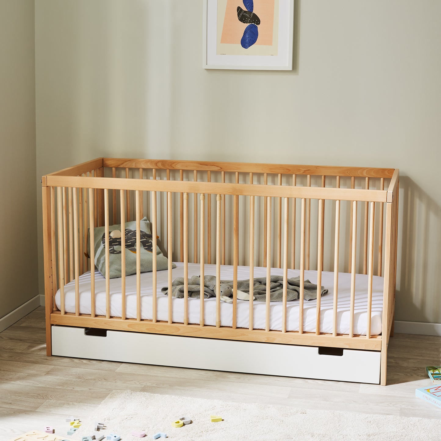 Lit bébé lit bébé 60x120 | Barreaux de 70 x 140 cm réglables en hauteur et amovibles, en option avec tiroir et matelas | Bois de hêtre blanc ou naturel très stable Fabriqué en Europe