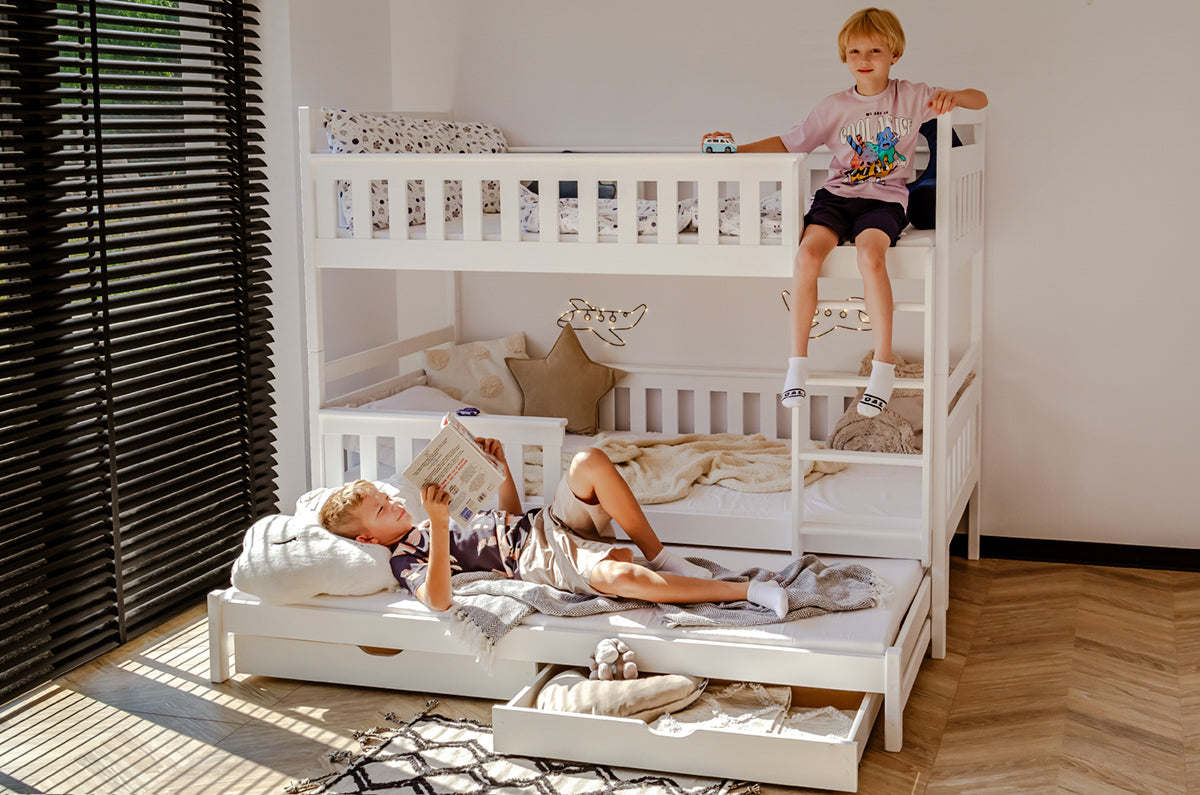 Hochbett 90x200 mit Ausziehbett und drei Matratzen (optional) Etagenbett mit Ausziehfunktion, zwei Schubladen, Lattenrost, Rausfallschutz, umbaubar in drei Einzelbetten, Vollholz massiv