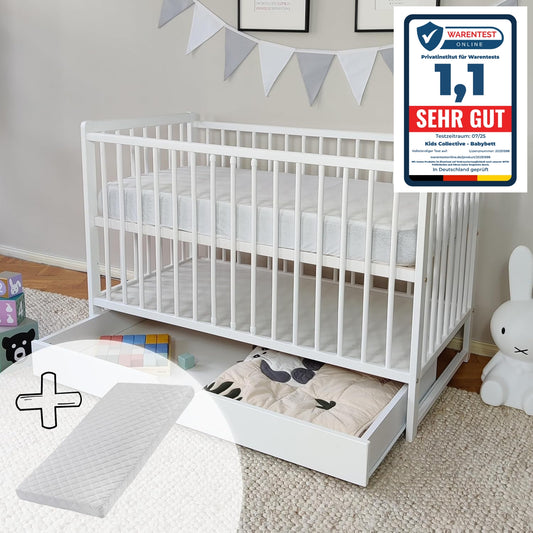 Babybett mit Matratze und Schublade Kinderbett Gitterbett 60x120 höhenverstellbar & herausnehmbare Sprossen | weiss sehr stabil Made in Europe